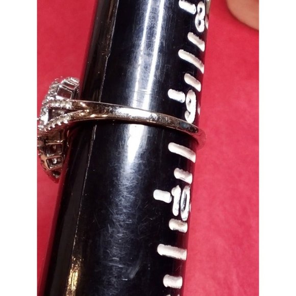 Silver Tone Sparkly Women's Rhinestone‎ Ring Size 9.25 - Picture 7 of 7